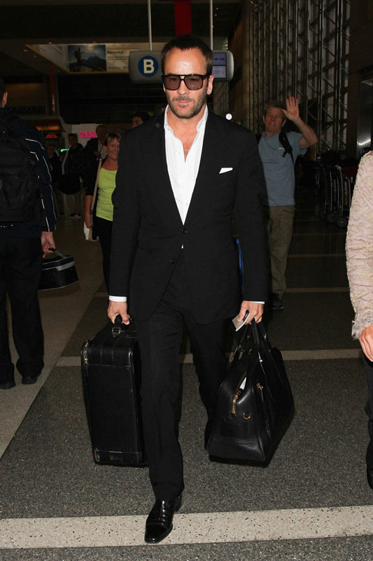 tom-ford-airport-style-black-leather-bags