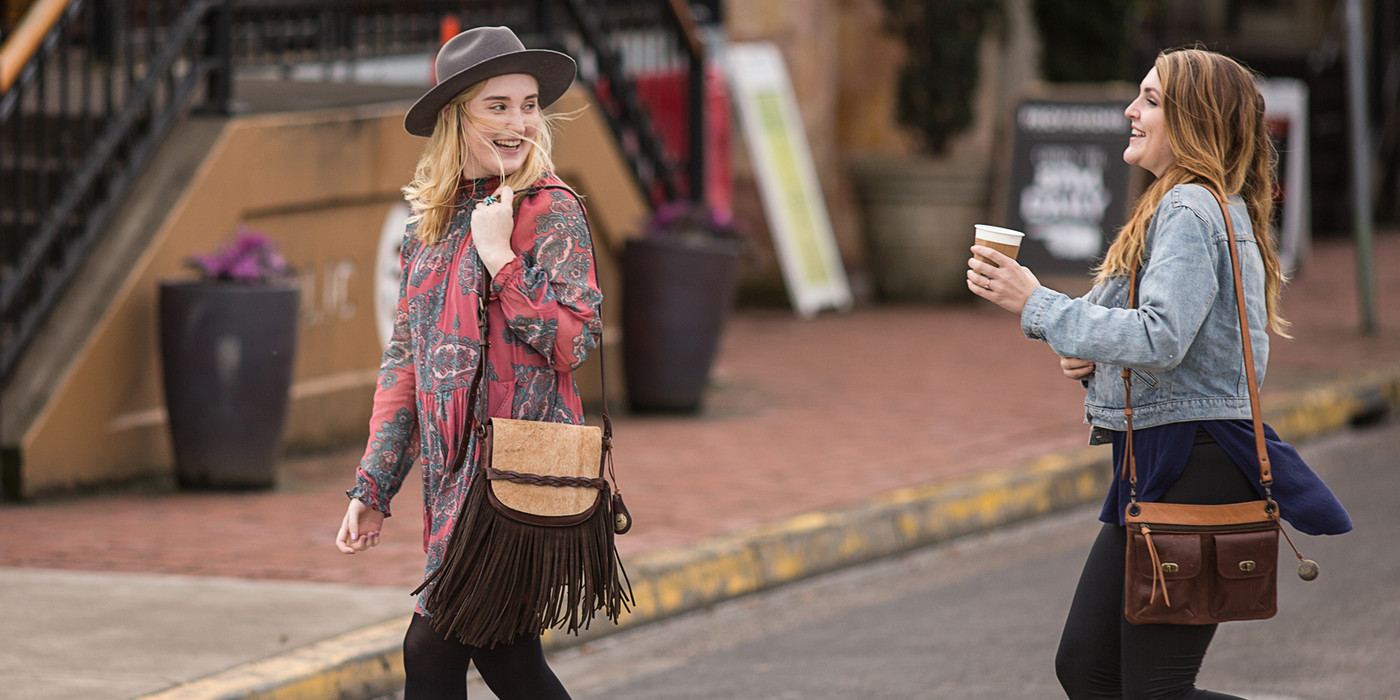 Italian leather handbags and Italian leather bags
