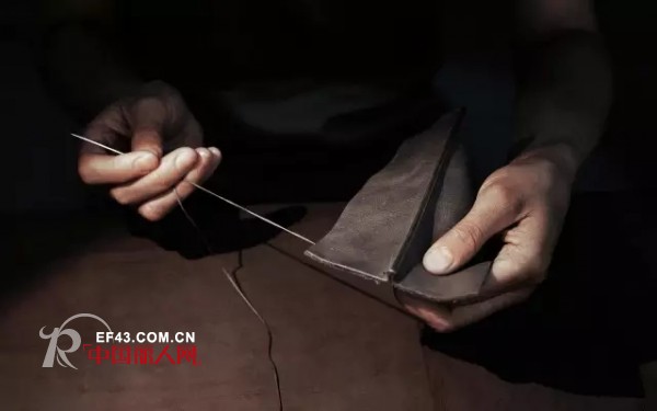 leather bag production process-Hand suture