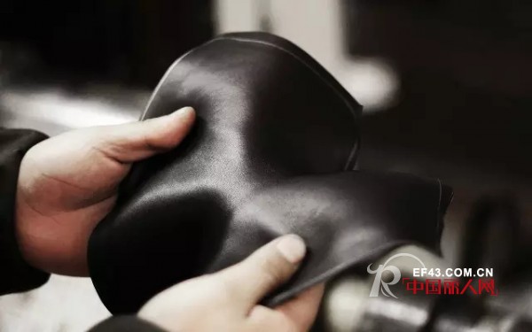 leather bag production process-Take bending
