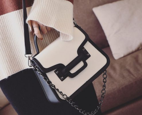 leather handbag is something like envelopes