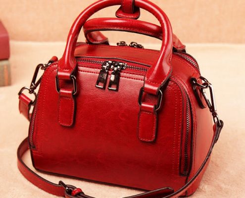 red VANGOSEDUN leather bag