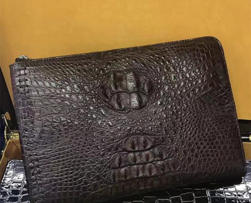 What Kind of Oil Should be Used for Crocodile Leather Wallet