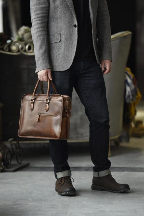 Luxury Vintage Leather Briefcase Shoulder Laptop Business Bag for Men-Coffee-Display-1