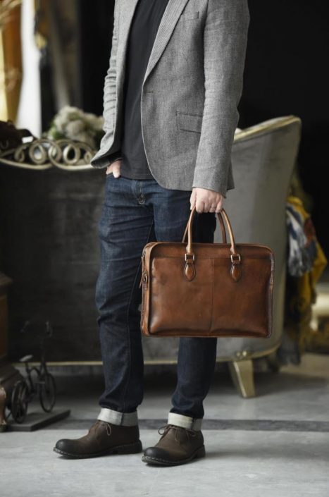 Luxury Vintage Leather Briefcase Shoulder Laptop Business Bag for Men-Coffee-Display